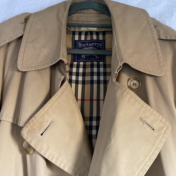 Burberry Tan Trench Coat - Picture 8 of 15